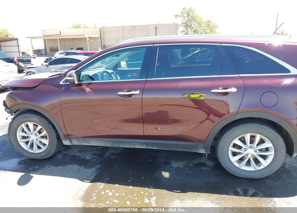2017 KIA SORENTO 3.3L LX VIN: 5XYPGDA54HG335490
