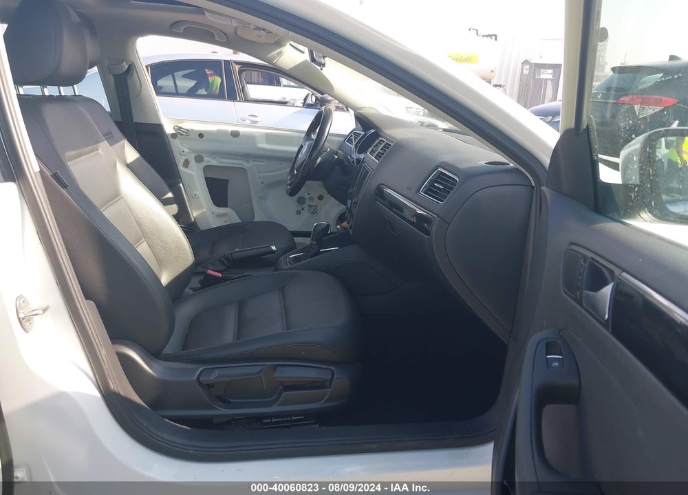 2017 VOLKSWAGEN JETTA 1.8T SEL/1.8T SEL PREMIUM VIN: 3VWL17AJ8HM407161