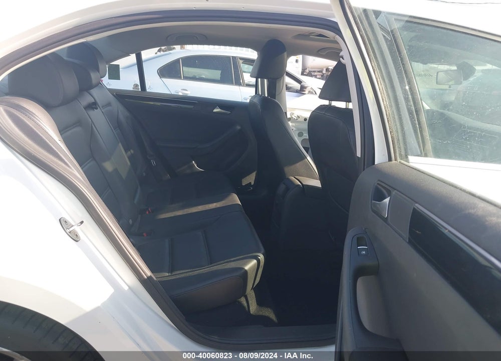 2017 VOLKSWAGEN JETTA 1.8T SEL/1.8T SEL PREMIUM VIN: 3VWL17AJ8HM407161