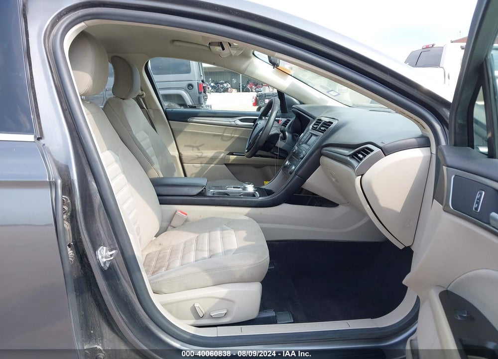 2017 FORD FUSION SE VIN: 3FA6P0H71HR142737