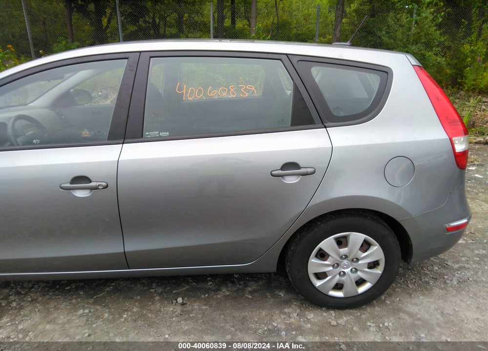 2012 HYUNDAI ELANTRA TOURING GLS VIN: KMHDB8AE8CU136017