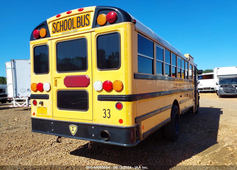 2009 IC CORPORATION 3000 CE VIN: 4DRBUAAN39B060462