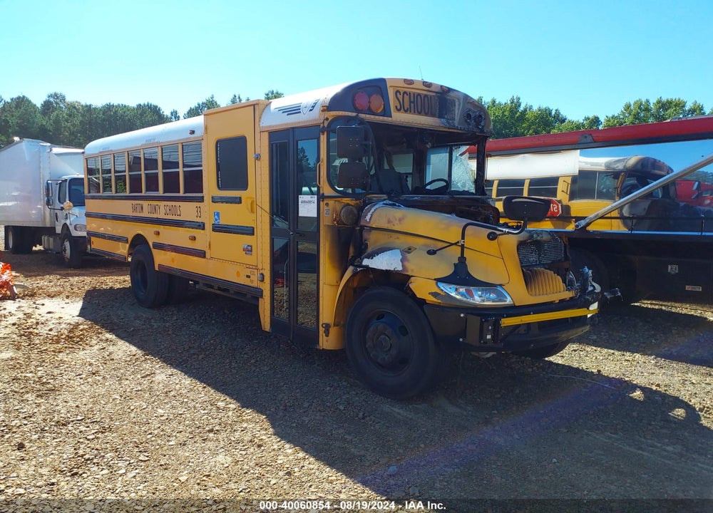 2009 IC CORPORATION 3000 CE VIN: 4DRBUAAN39B060462