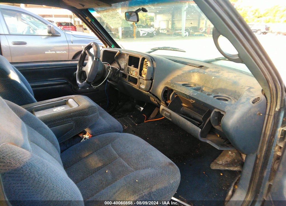 1996 GMC SIERRA C1500 VIN: 2GTEC19M8T1548829