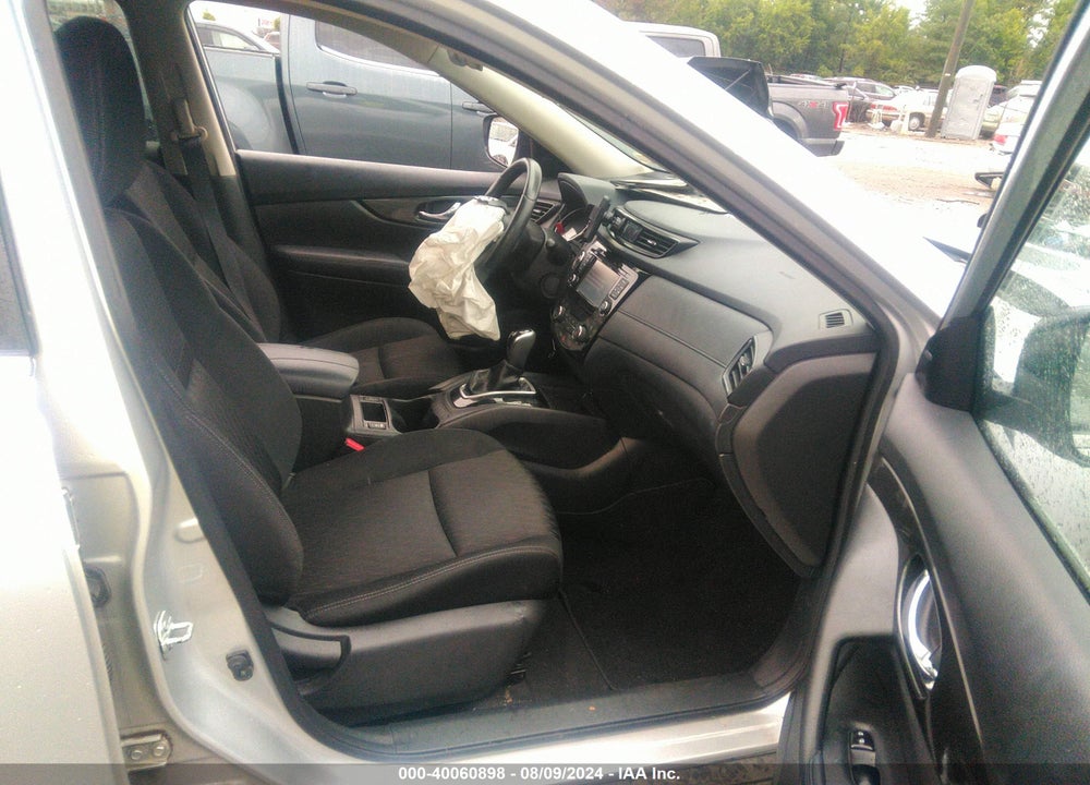 2017 NISSAN ROGUE SV VIN: KNMAT2MV3HP537512