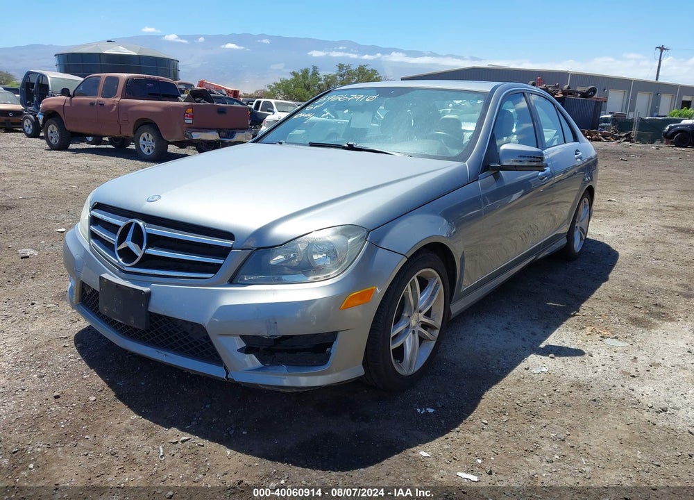 2014 MERCEDES-BENZ C 250 LUXURY/SPORT VIN: WDDGF4HB0ER311625