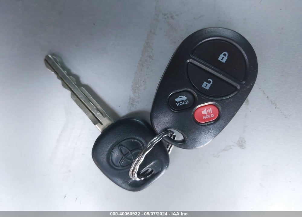 2005 TOYOTA CAMRY SOLARA SLE VIN: 4T1FA38P85U064891