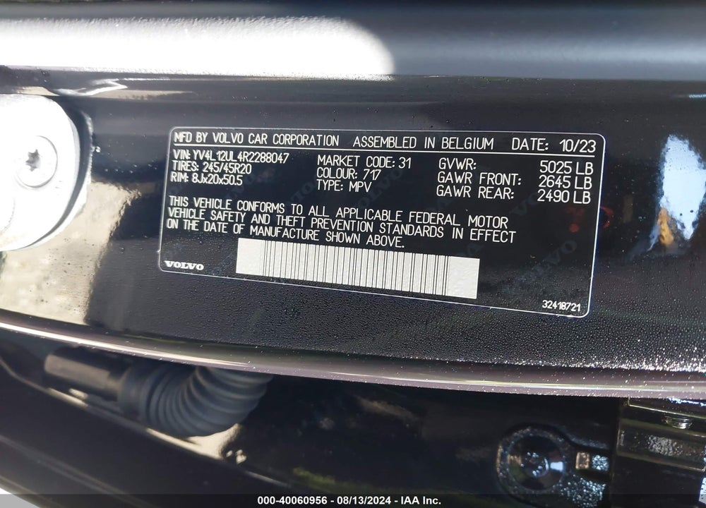 2024 VOLVO XC40 B5 PLUS DARK THEME VIN: YV4L12UL4R2288047