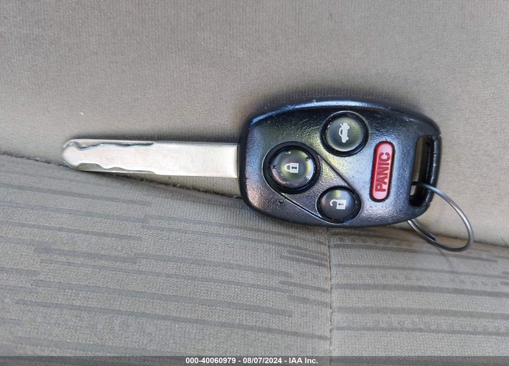 2012 HONDA ACCORD VIN: 1HGCP2F33CA145829