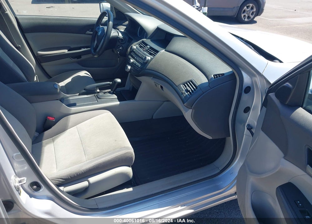 2008 HONDA ACCORD 2.4 LX-P VIN: 1HGCP26498A131093