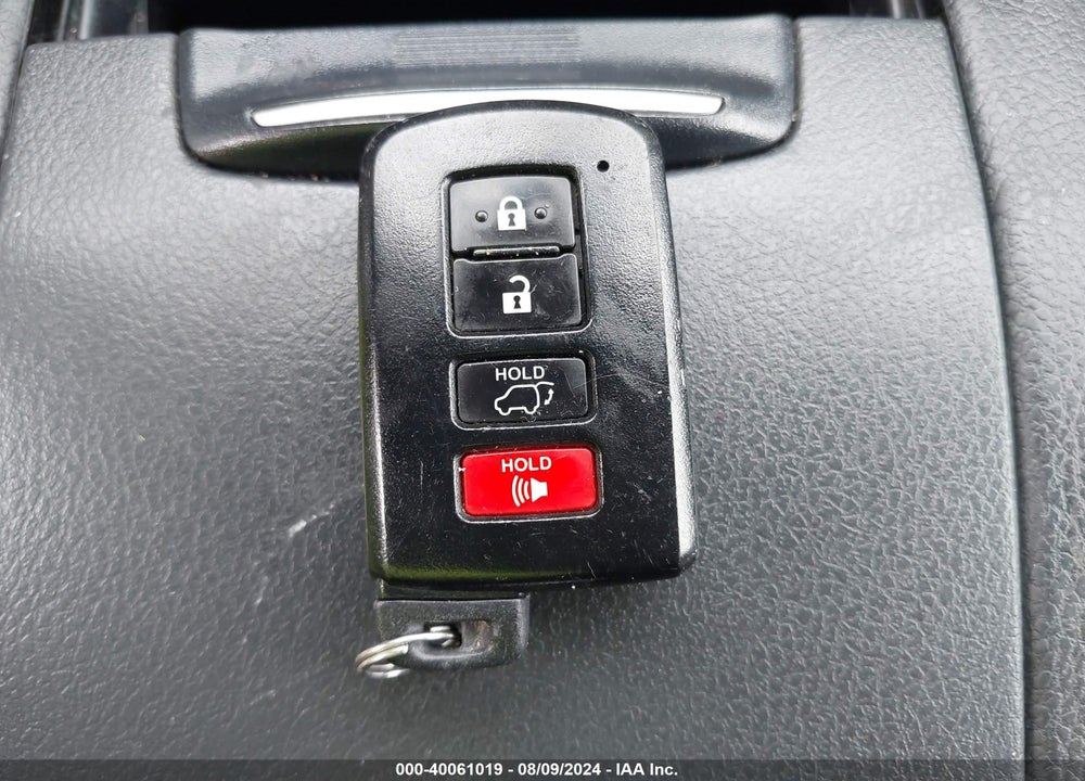 2019 TOYOTA HIGHLANDER XLE VIN: 5TDJZRFH1KS620352