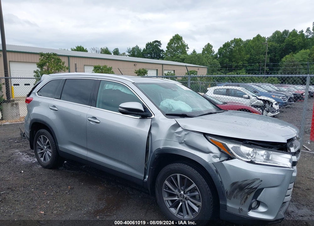 2019 TOYOTA HIGHLANDER XLE VIN: 5TDJZRFH1KS620352