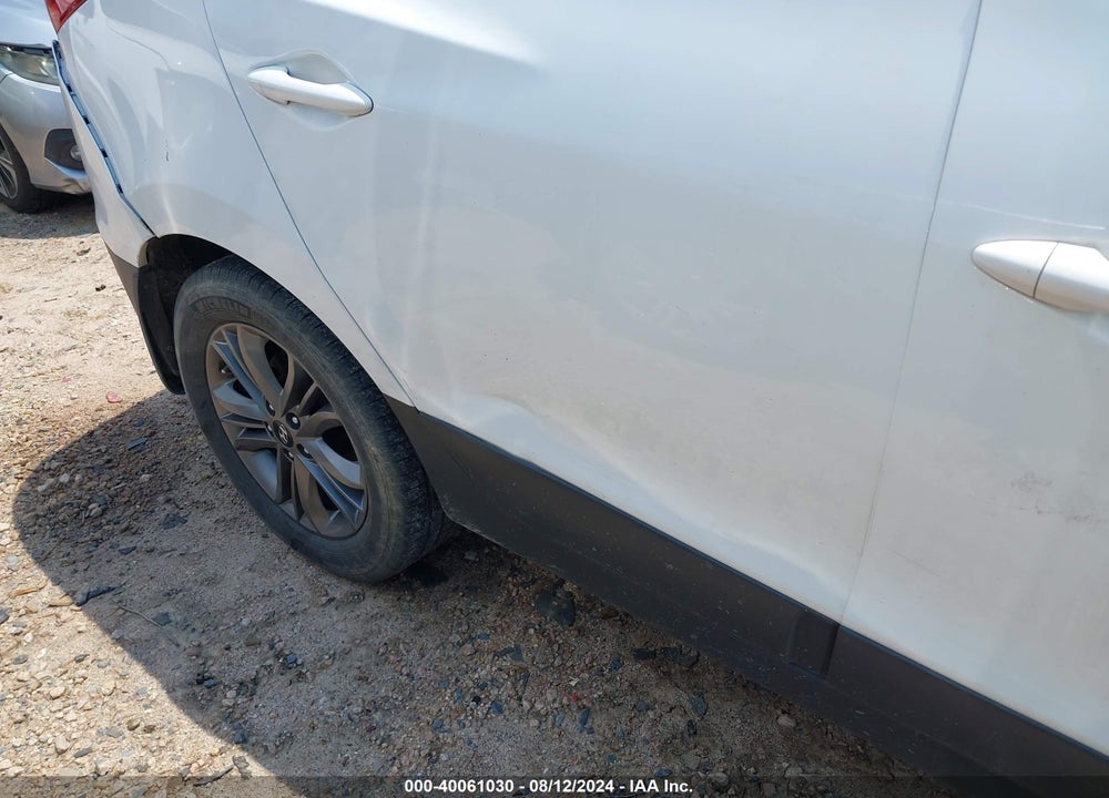 2014 HYUNDAI TUCSON SE VIN: KM8JU3AG1EU824154