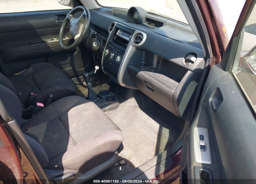 2004 SCION XB VIN: JTLKT334540131743