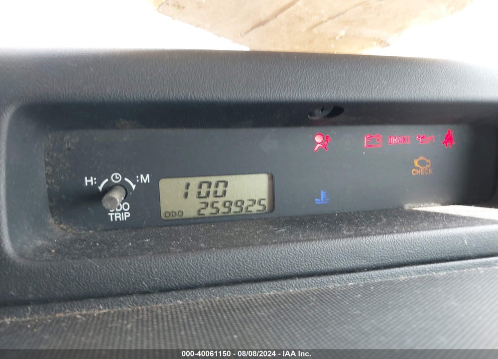 2004 SCION XB VIN: JTLKT334540131743