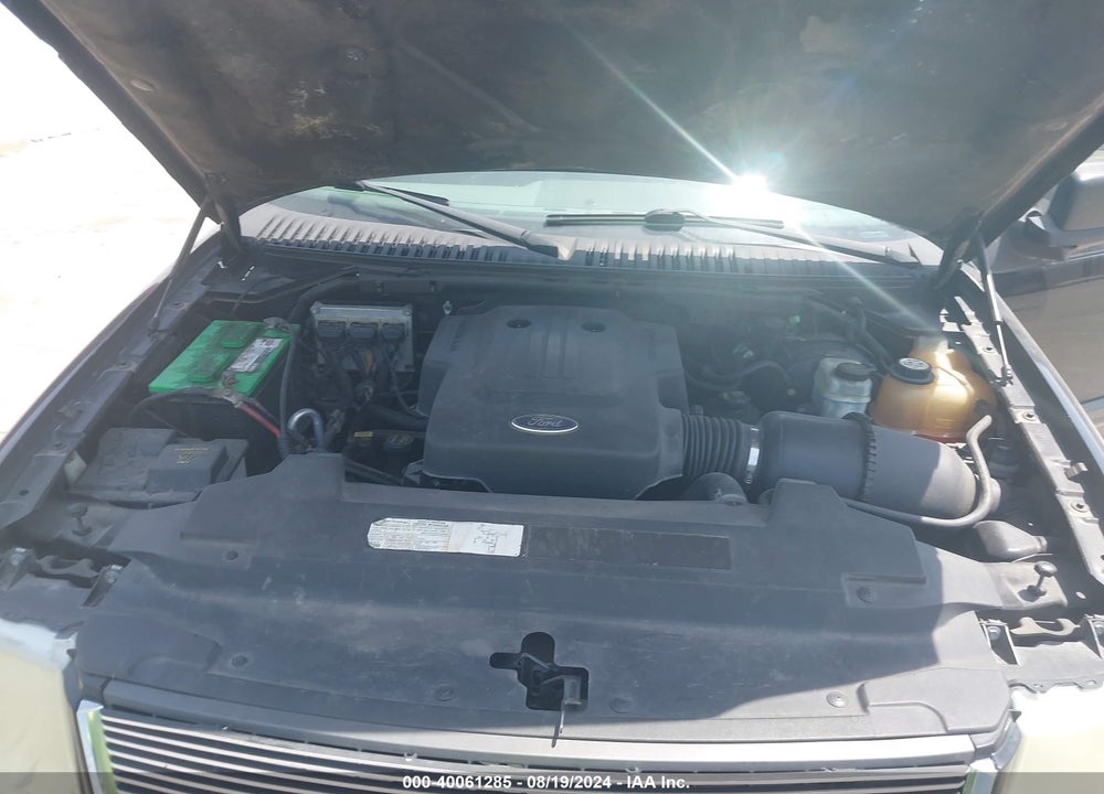 2004 FORD EXPEDITION XLT VIN: 1FMRU15W14LA60674