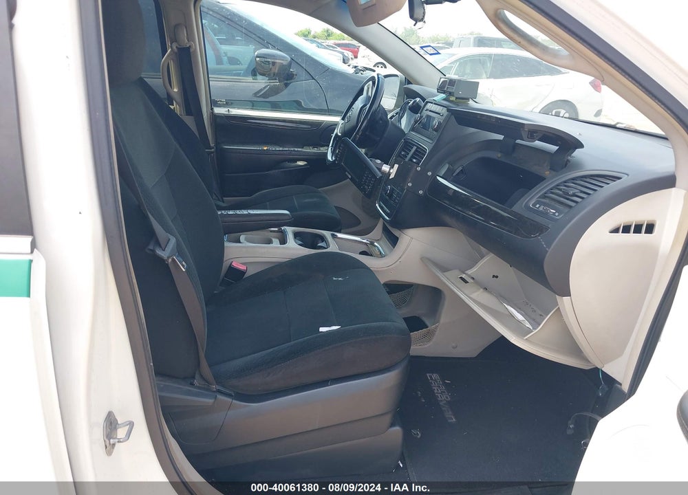 2012 DODGE GRAND CARAVAN CREW VIN: 2C4RDGDG0CR110262
