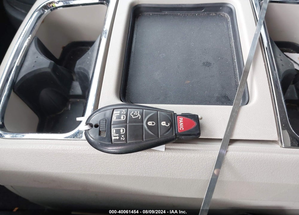 2014 CHRYSLER TOWN & COUNTRY TOURING VIN: 2C4RC1BG3ER157436
