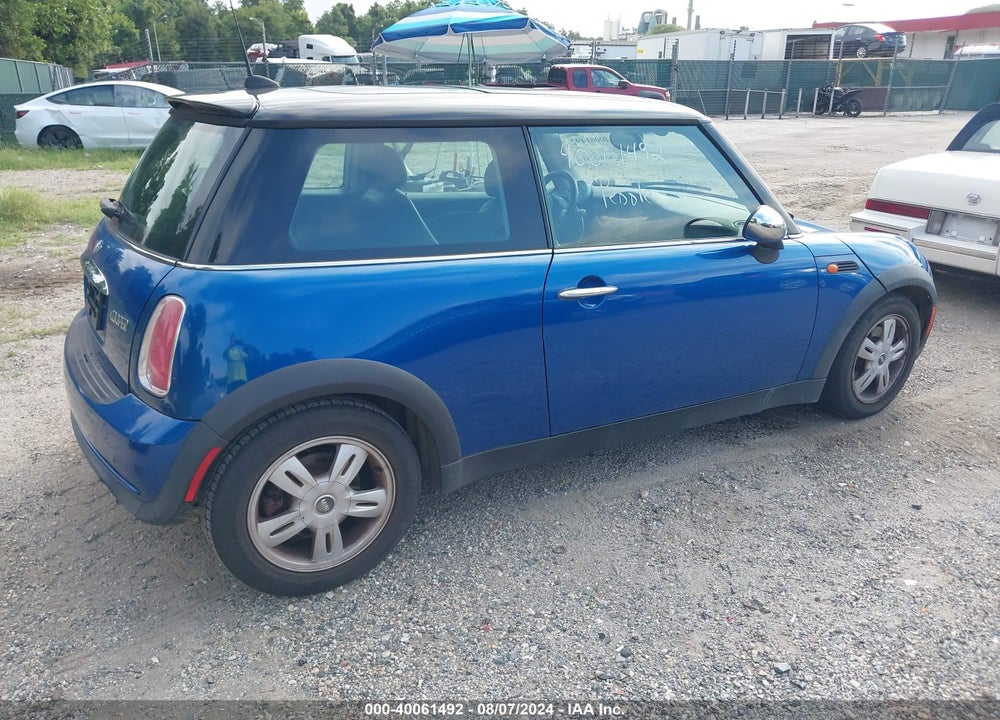 2006 MINI COOPER VIN: WMWRC33586TK16920