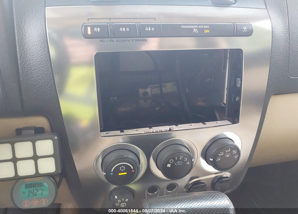 2006 HUMMER H3 SUV VIN: 5GTDN136168192749