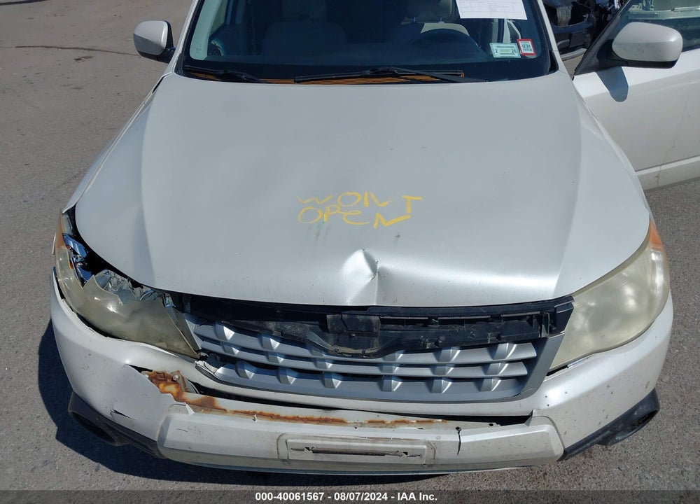 2011 SUBARU FORESTER 2.5X PREMIUM VIN: JF2SHADC0BH737202