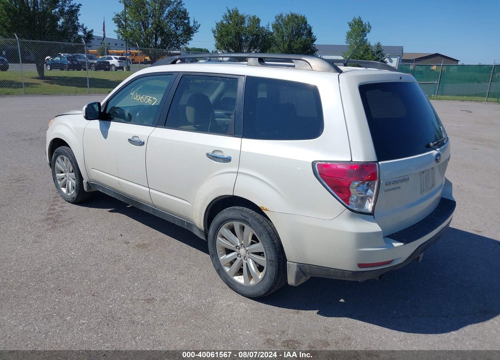 2011 SUBARU FORESTER 2.5X PREMIUM VIN: JF2SHADC0BH737202