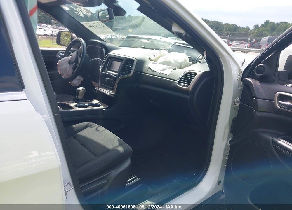 2016 JEEP GRAND CHEROKEE LAREDO VIN: 1C4RJFAG3GC451306