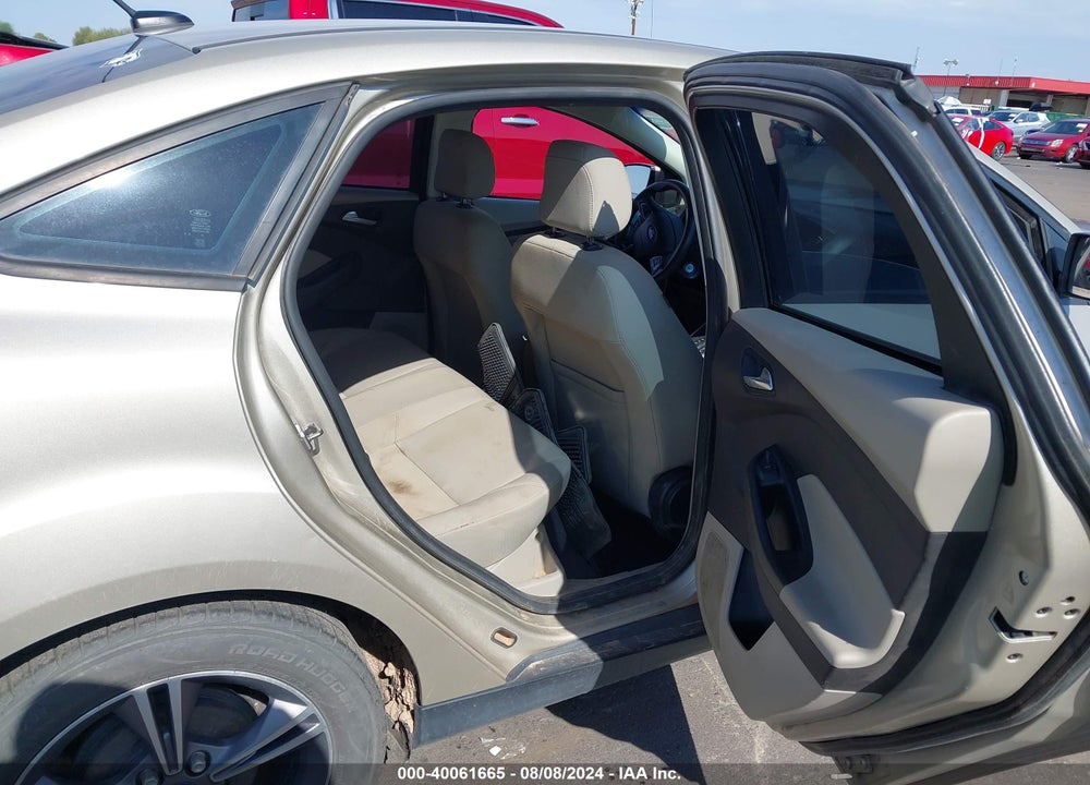 2018 FORD FOCUS VIN: 1FADP3F21JL230711
