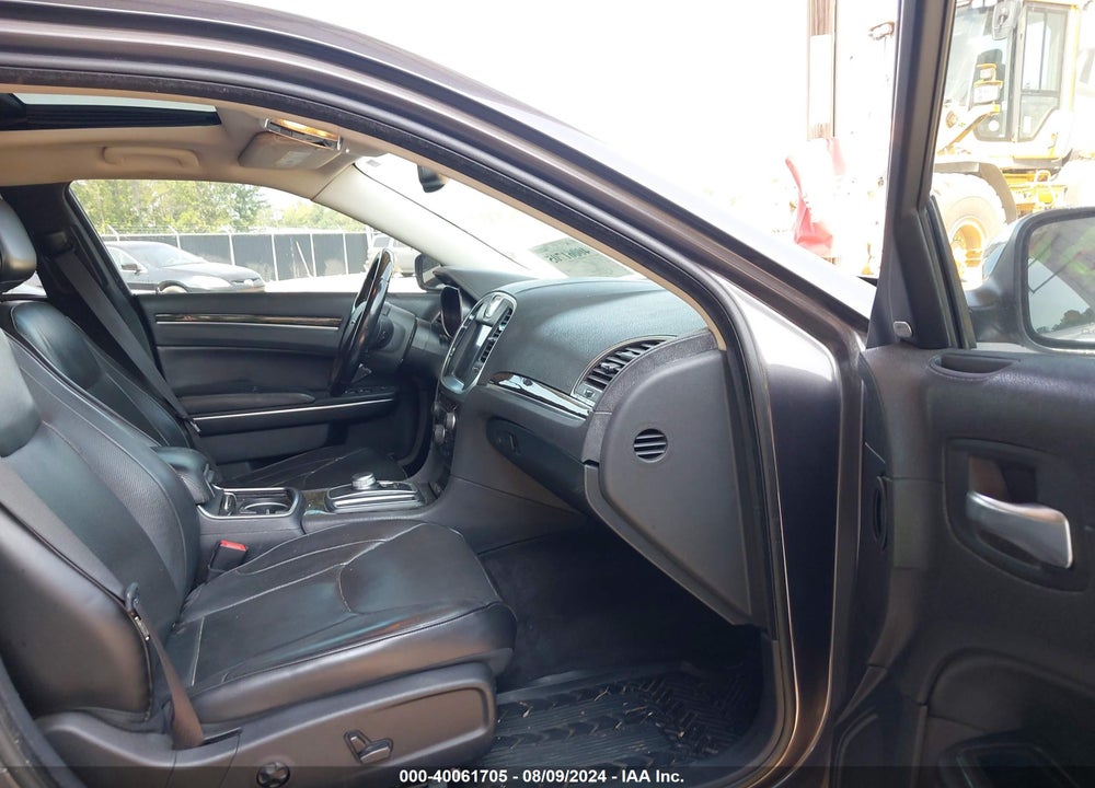 2016 CHRYSLER 300C VIN: 2C3CCAKG2GH192326