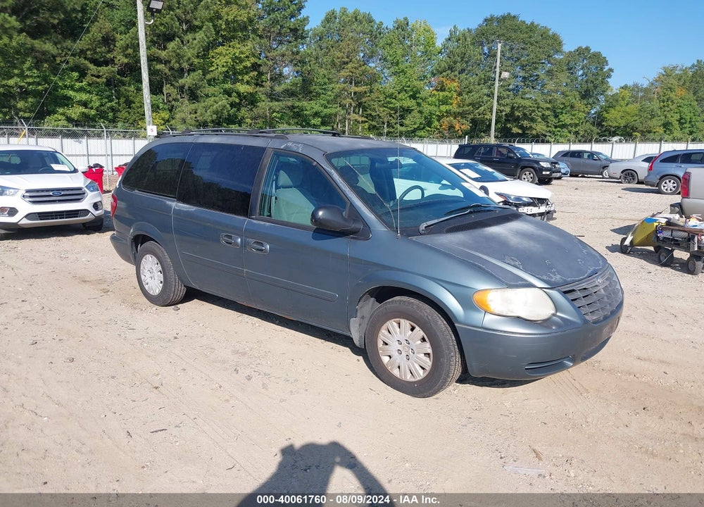 2005 CHRYSLER TOWN & COUNTRY LX VIN: 2C4GP44R05R171399