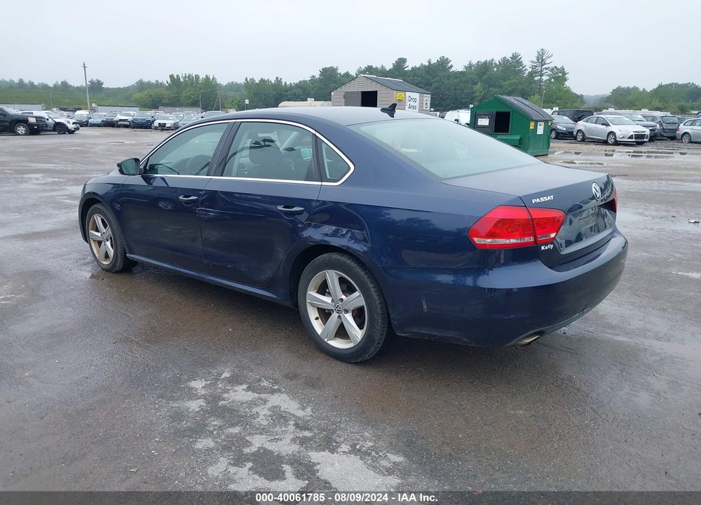 2013 VOLKSWAGEN PASSAT 2.5L SE VIN: 1VWBP7A35DC025774