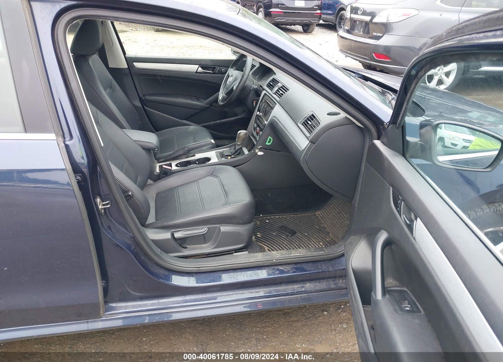 2013 VOLKSWAGEN PASSAT 2.5L SE VIN: 1VWBP7A35DC025774
