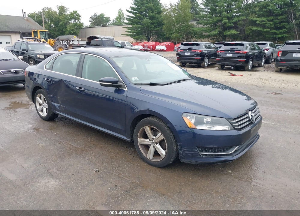 2013 VOLKSWAGEN PASSAT 2.5L SE VIN: 1VWBP7A35DC025774