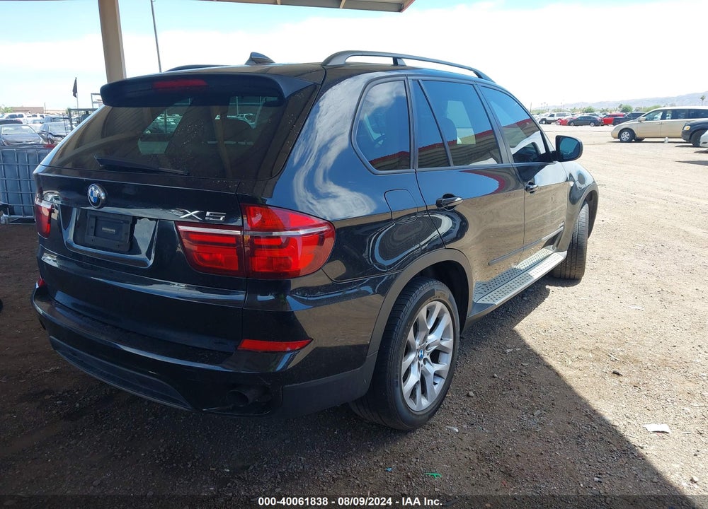 2011 BMW X5 XDRIVE35I/XDRIVE35I PREMIUM/XDRIVE35I SPORT ACTIVITY VIN: 5UXZV4C55BL403382