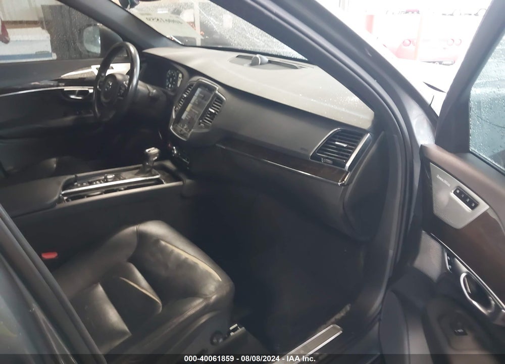 2018 VOLVO XC90 T6 MOMENTUM VIN: YV4A22PK3J1325865