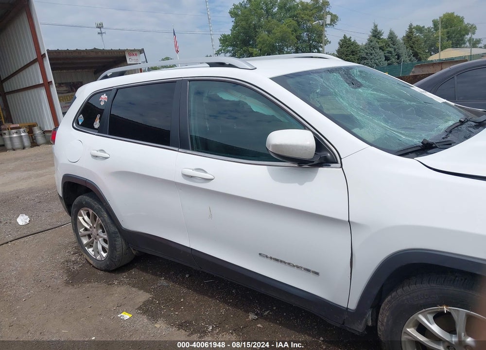 2019 JEEP CHEROKEE LATITUDE FWD VIN: 1C4PJLCX2KD264838