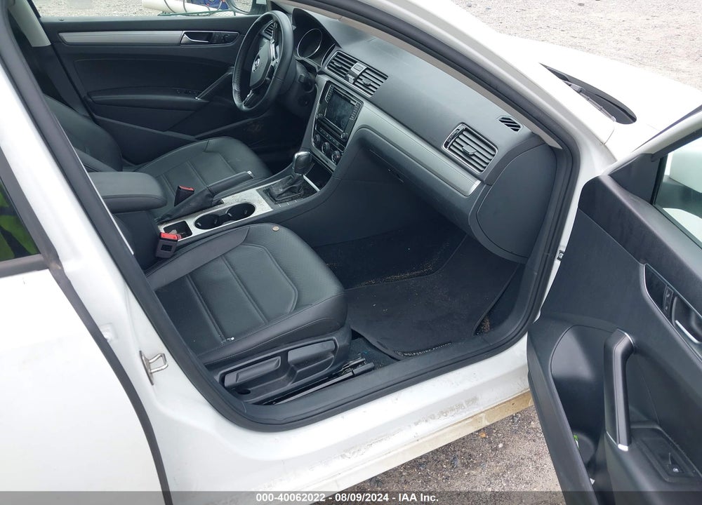 2019 VOLKSWAGEN PASSAT 2.0T WOLFSBURG EDITION VIN: 1VWLA7A33KC003324