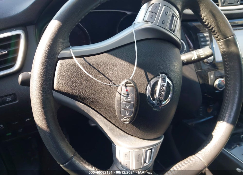 2015 NISSAN ROGUE SL VIN: 5N1AT2MT6FC835325