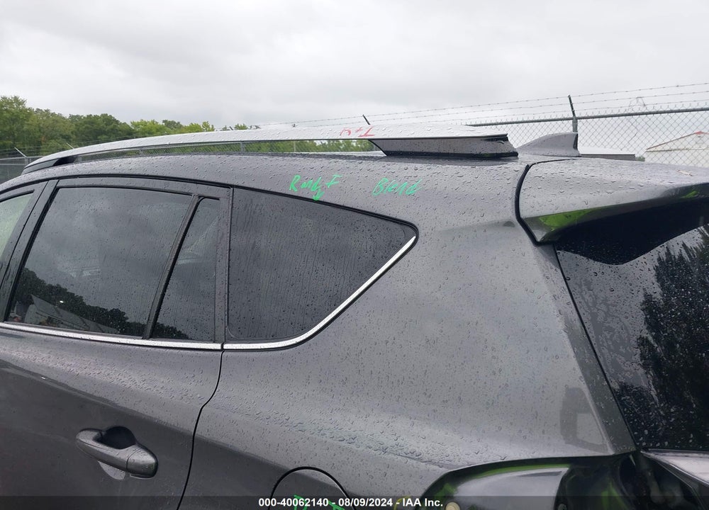 2017 TOYOTA RAV4 XLE VIN: JTMRFREV1HJ142278