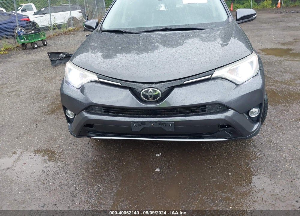 2017 TOYOTA RAV4 XLE VIN: JTMRFREV1HJ142278