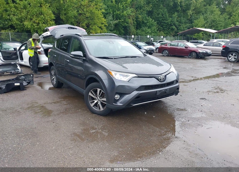 2017 TOYOTA RAV4 XLE VIN: JTMRFREV1HJ142278