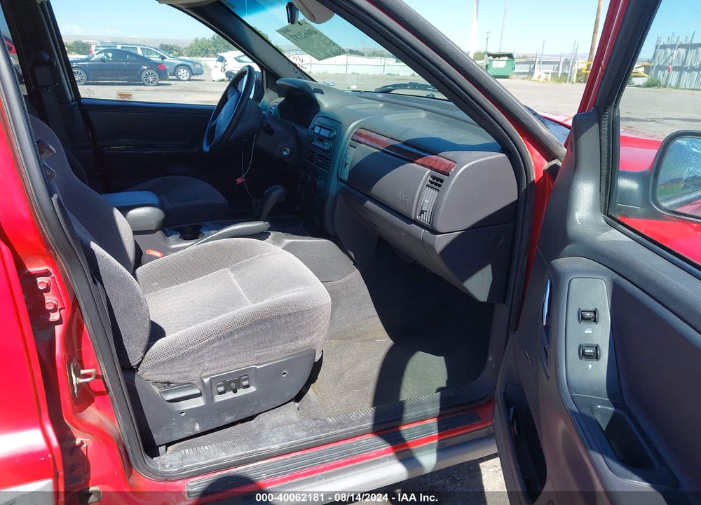 2000 JEEP GRAND CHEROKEE LAREDO VIN: 1J4GW48NXYC265663