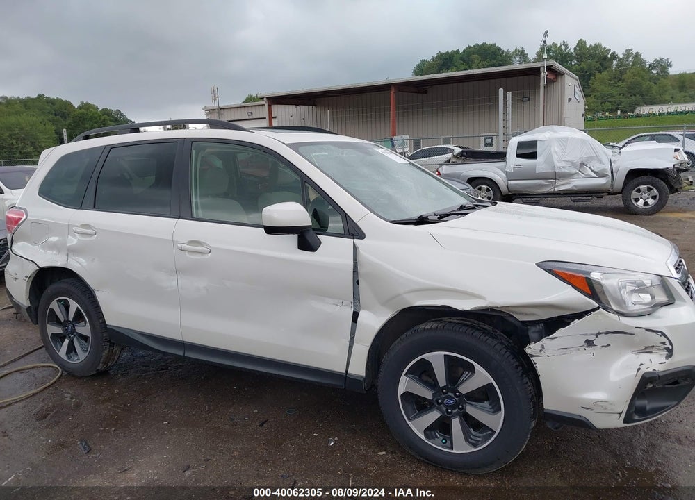 2017 SUBARU FORESTER 2.5I PREMIUM VIN: JF2SJAGCXHH451236