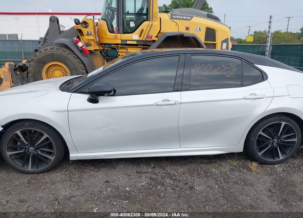 2018 TOYOTA CAMRY XSE VIN: 4T1B61HK7JU126512