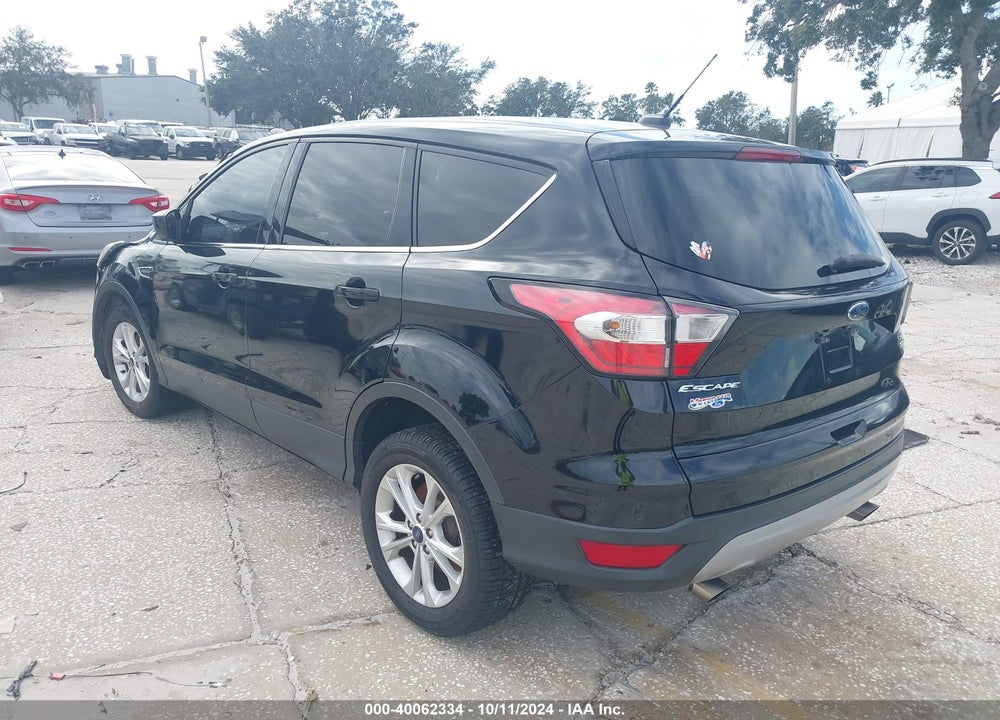2017 FORD ESCAPE SE VIN: 1FMCU9GD3HUB27386