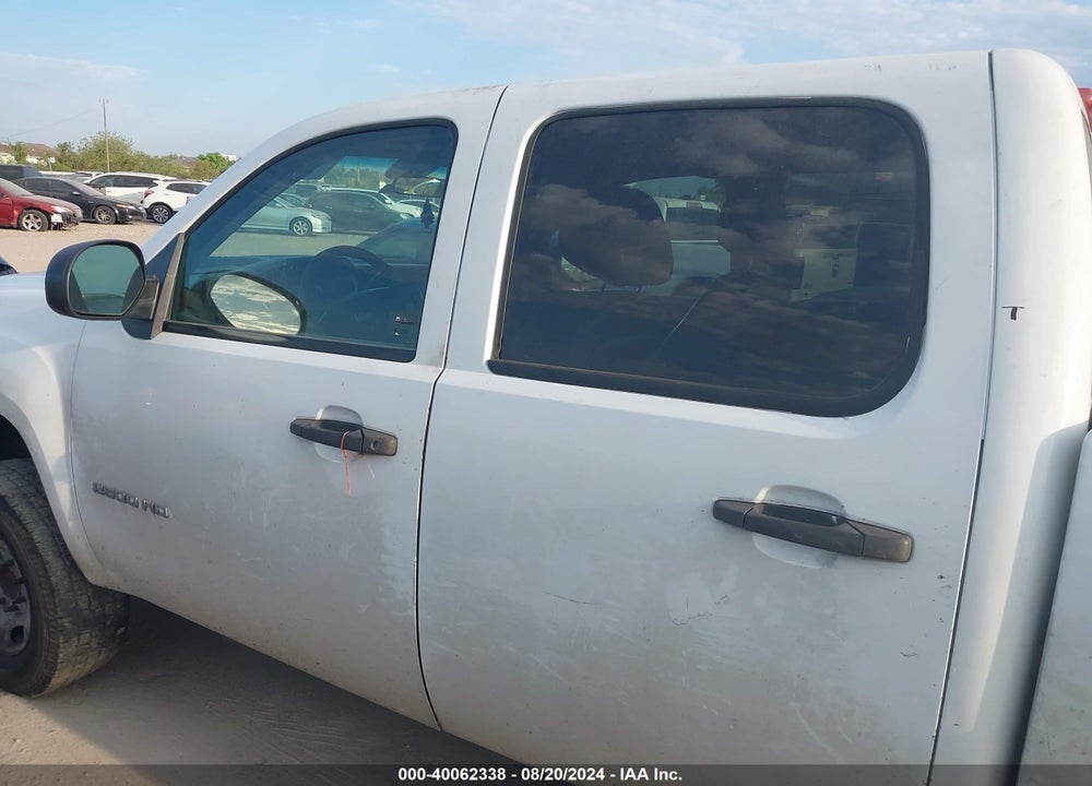 2011 GMC SIERRA 2500HD WORK TRUCK VIN: 1GT11ZCG0BF101635