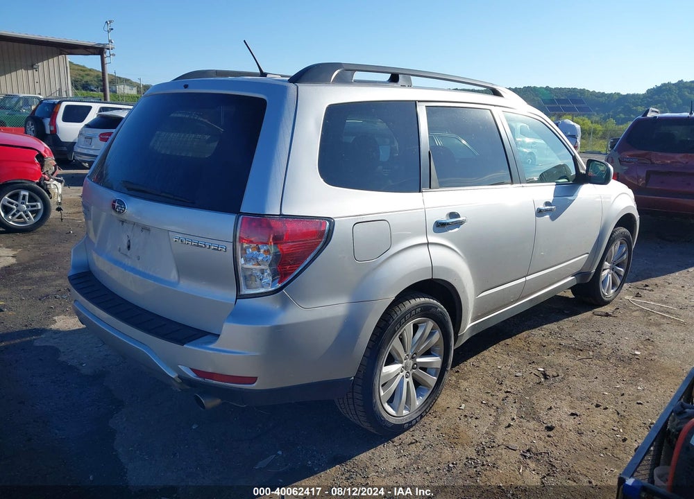 2011 SUBARU FORESTER 2.5X PREMIUM VIN: JF2SHBDC8BH726132