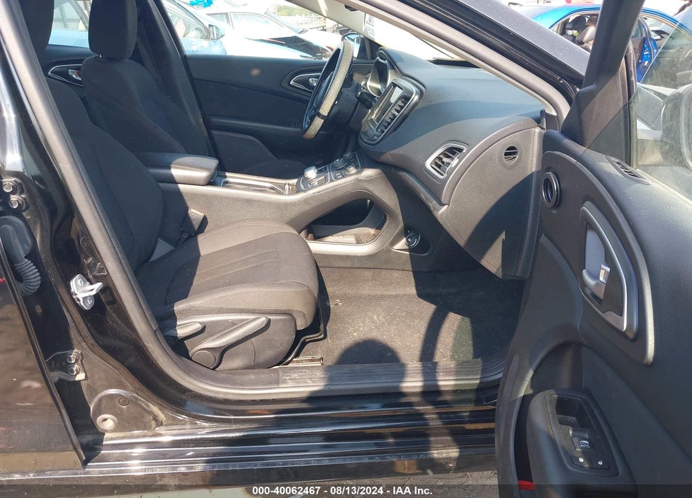 2016 CHRYSLER 200 LIMITED VIN: 1C3CCCAB9GN129524
