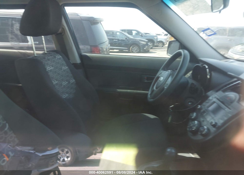 2011 KIA SOUL VIN: KNDJT2A24B7218413