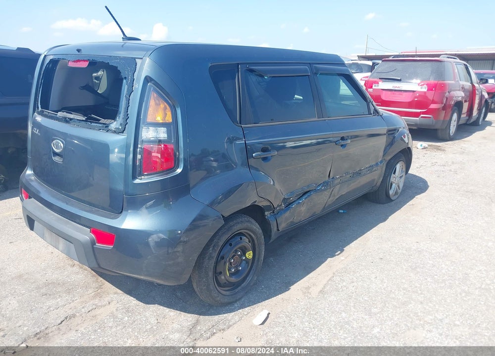 2011 KIA SOUL VIN: KNDJT2A24B7218413